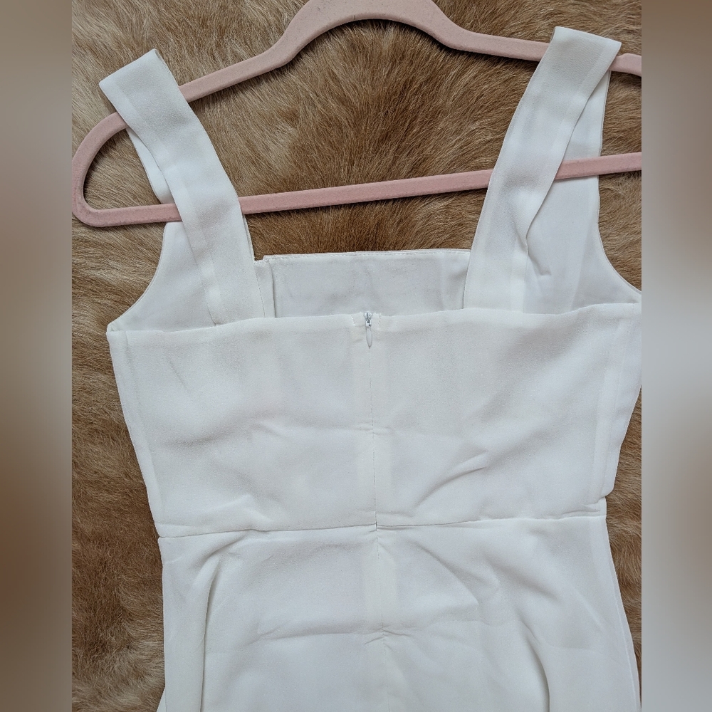 Commense Flowy White Dress - Picture 3 of 7
